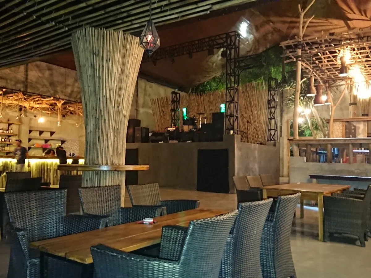 Paradise Bar