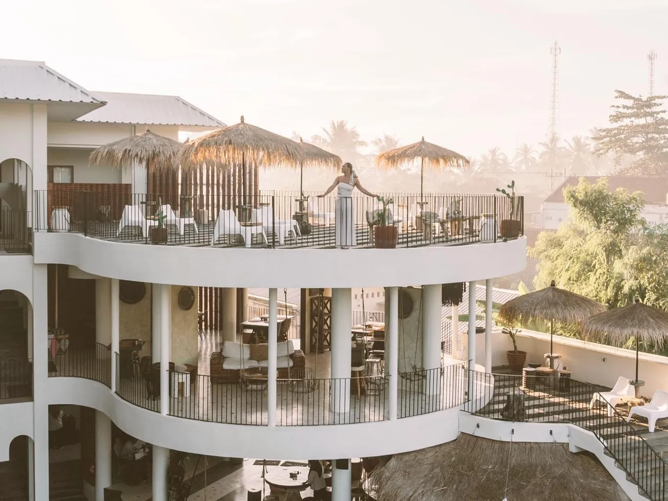 El Tropico Hotel