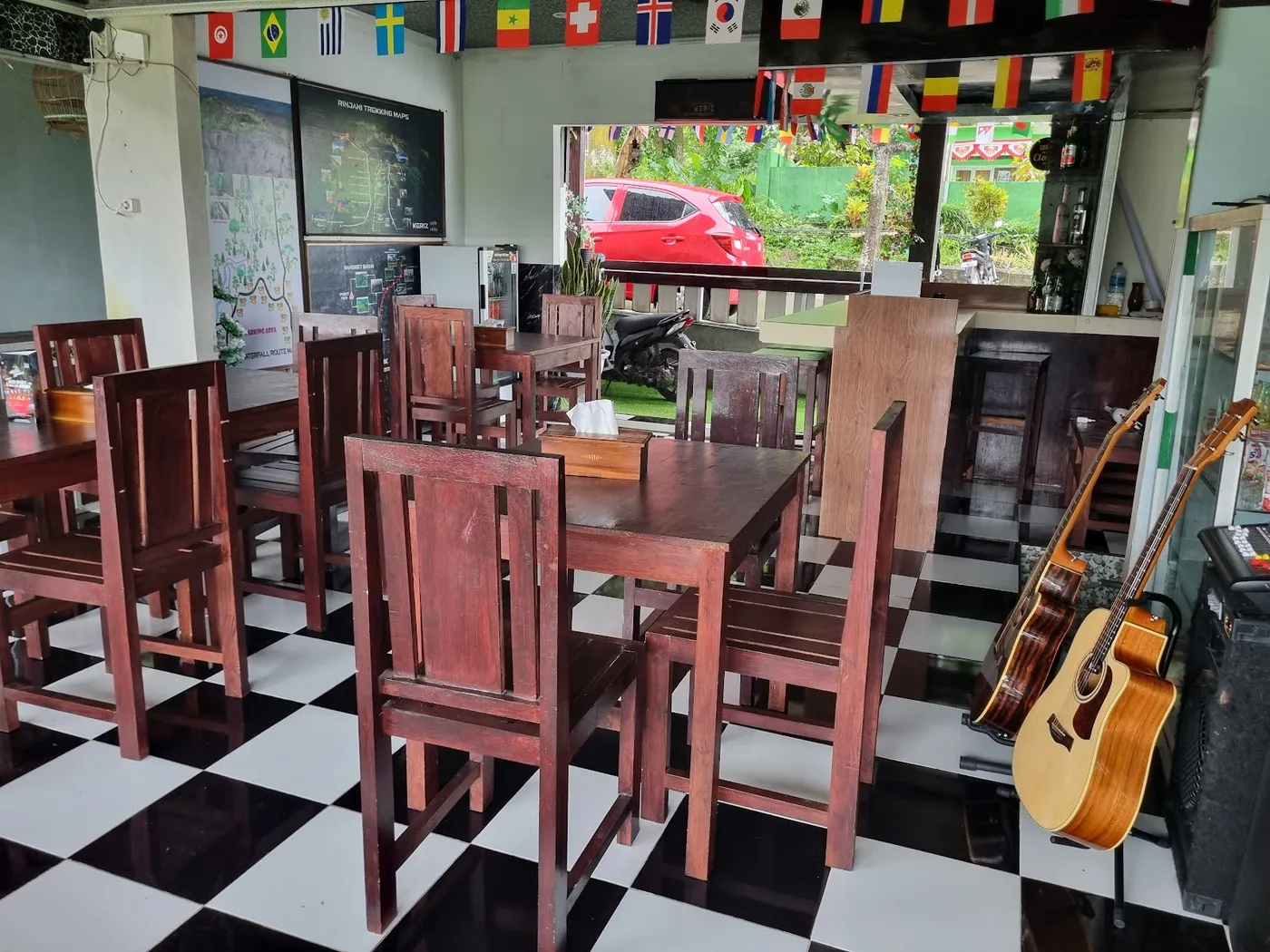 KERIZ Cafe and Resto