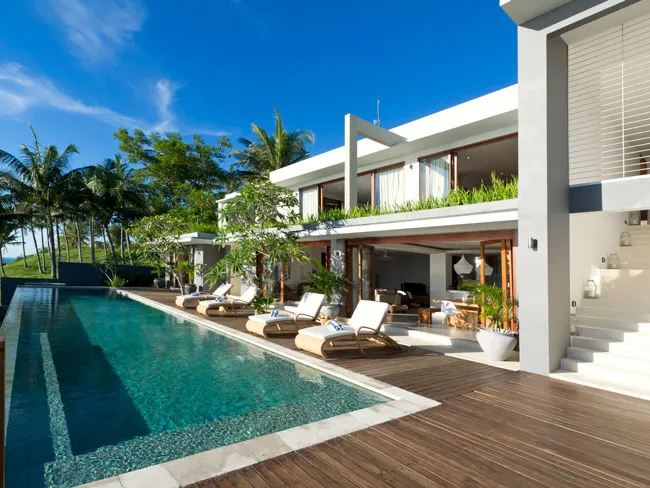 Malimbu Cliff Villa