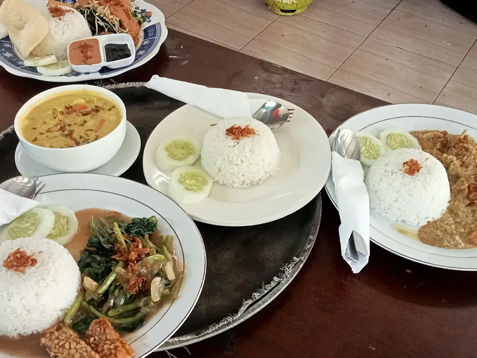 The Warung Gili Meno
