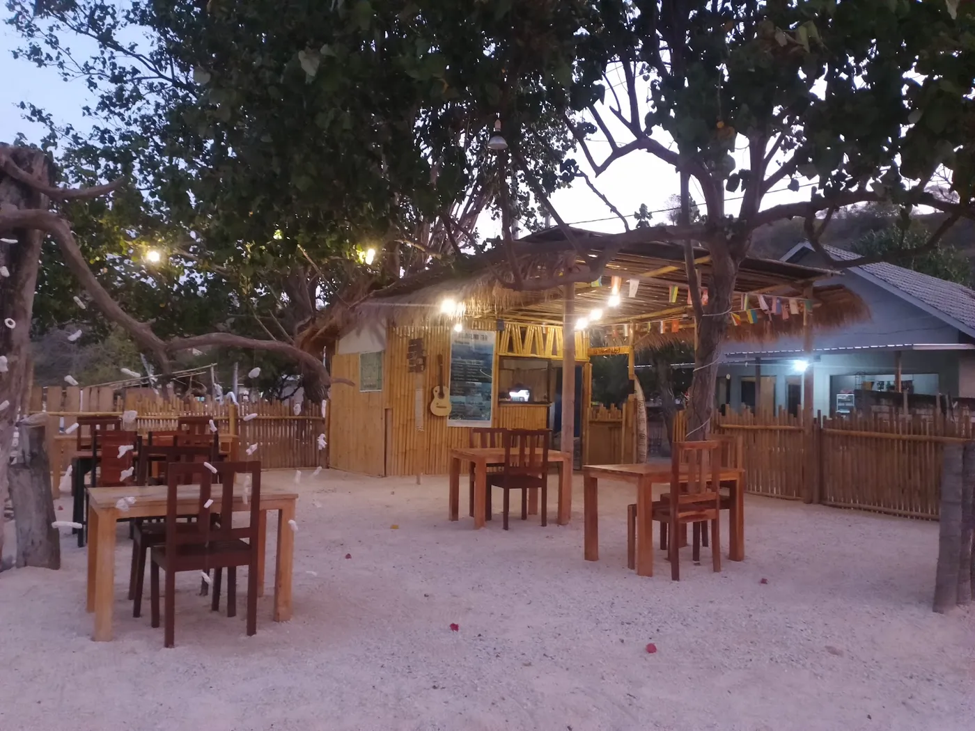 Warung Bamboo Gili Gede