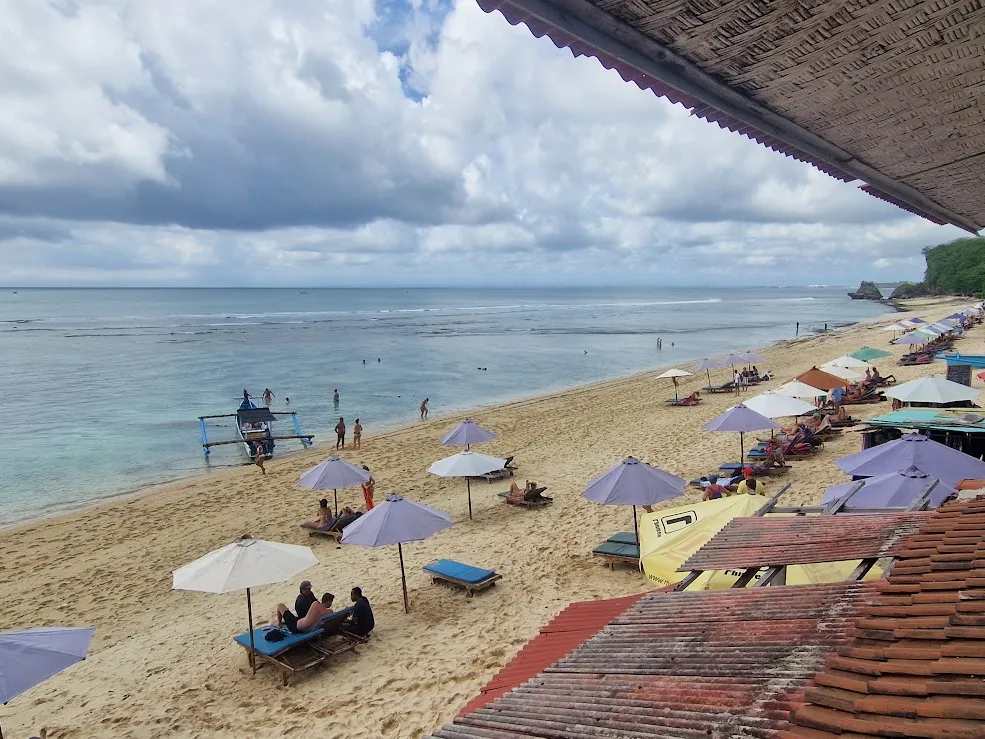 Ari Homestay & Café