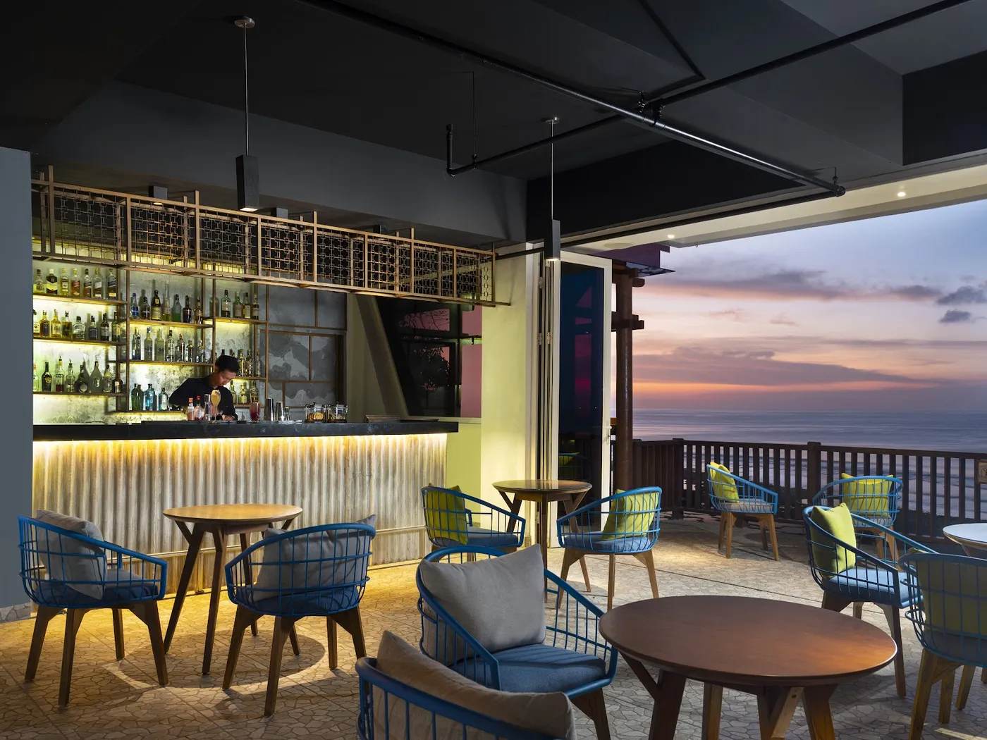Botol Biru Bar and Grill