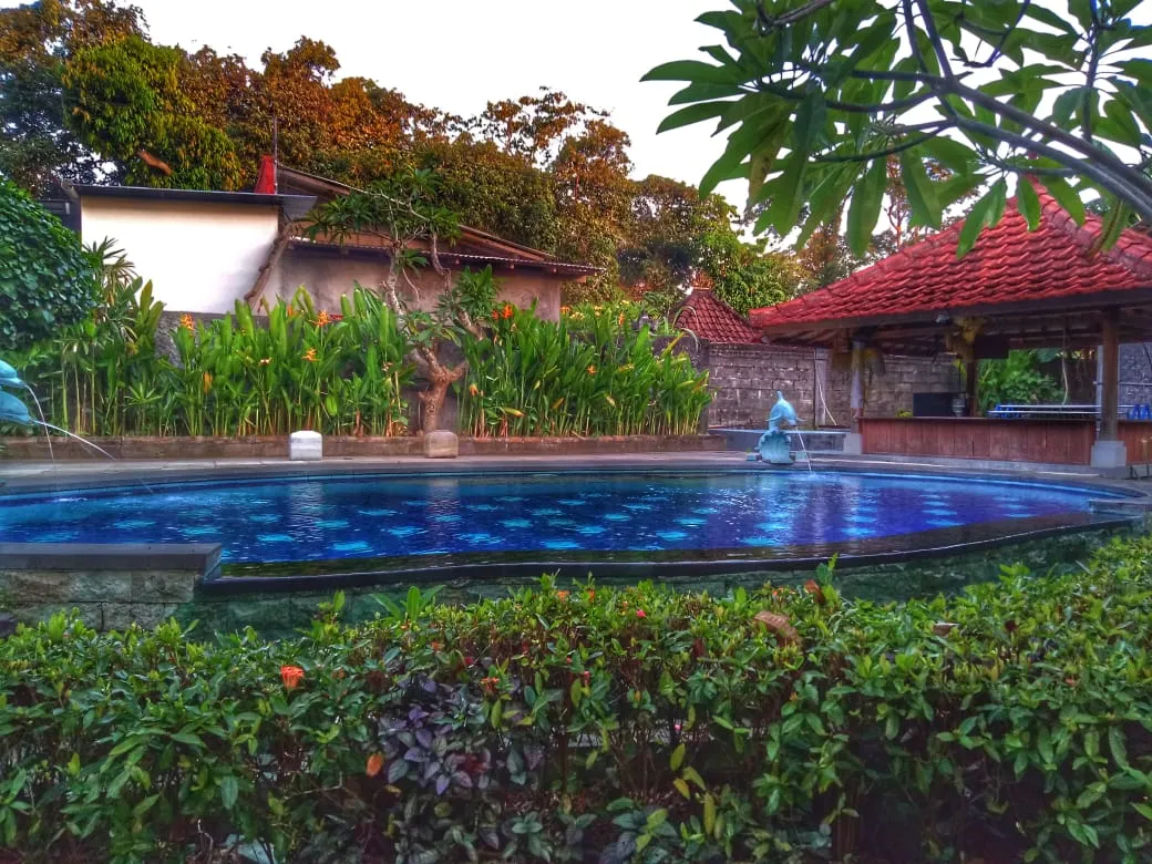 LBS Surf House