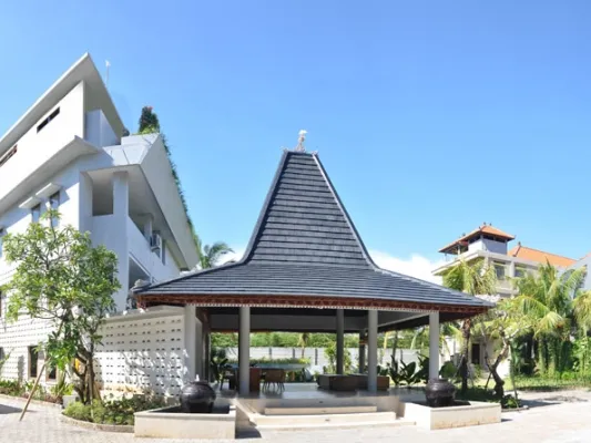 Padang Padang Inn