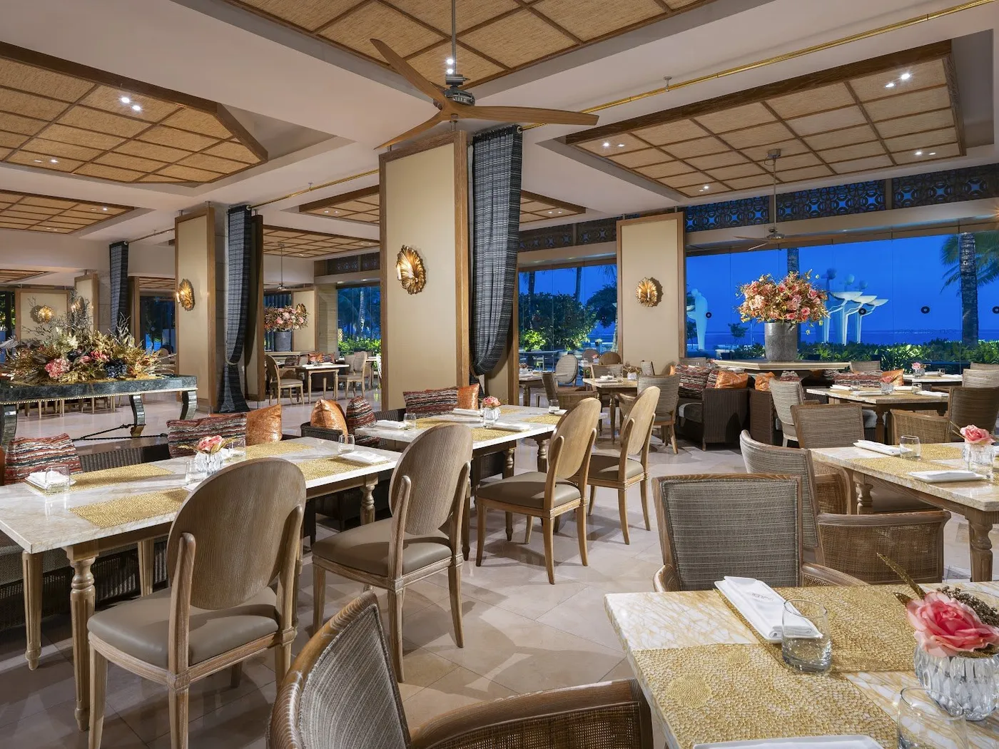 Soleil at The Mulia